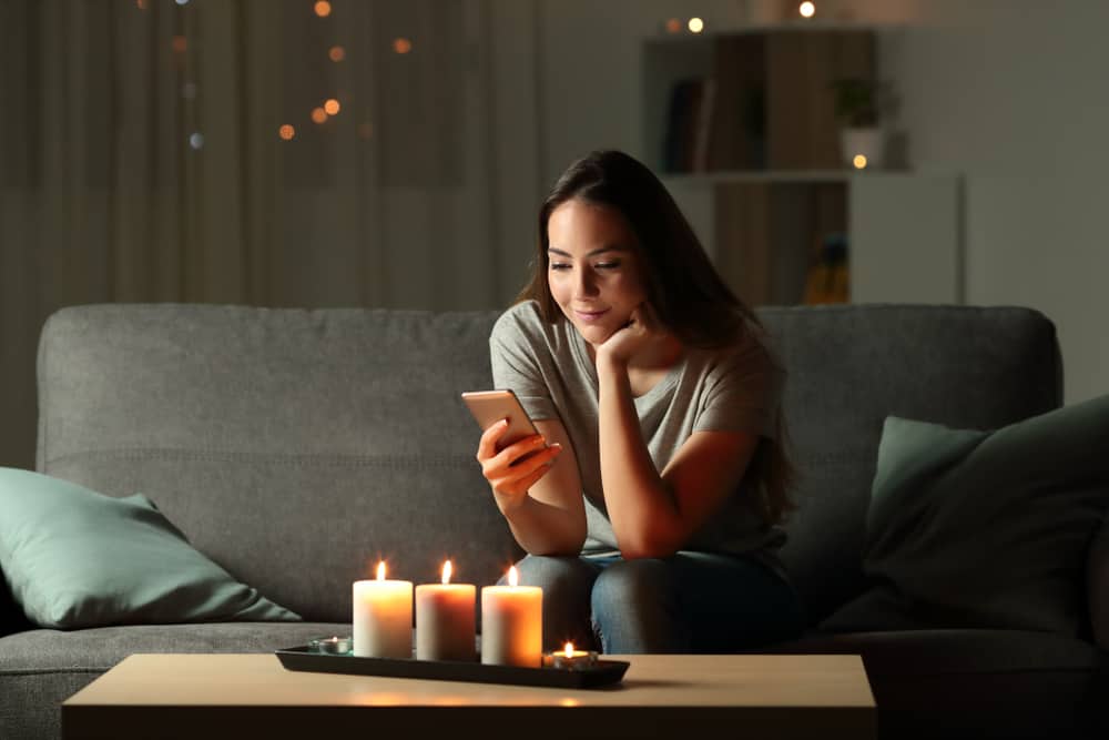 The Mood-Shaping Power of Candlelight at Home